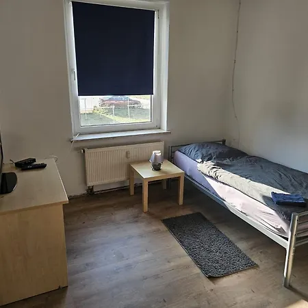 Voll Ausgestattete Monteur- Direkt An Der Raffinerie Leuna